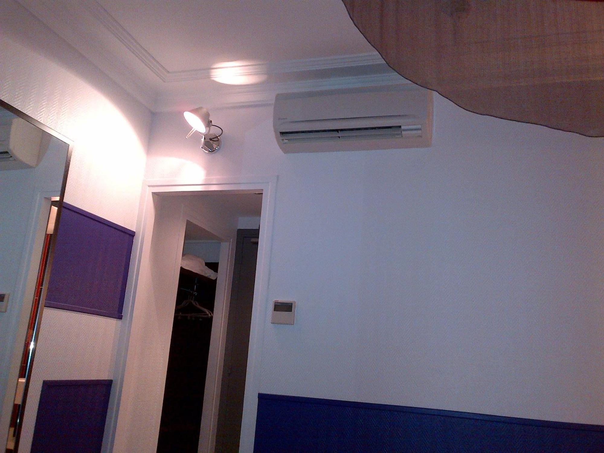 Ibis Styles Paris Pigalle Montmartre Exterior foto